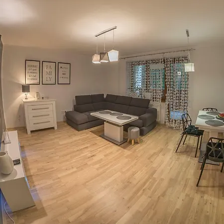 Apartment Zagajnik 8 *